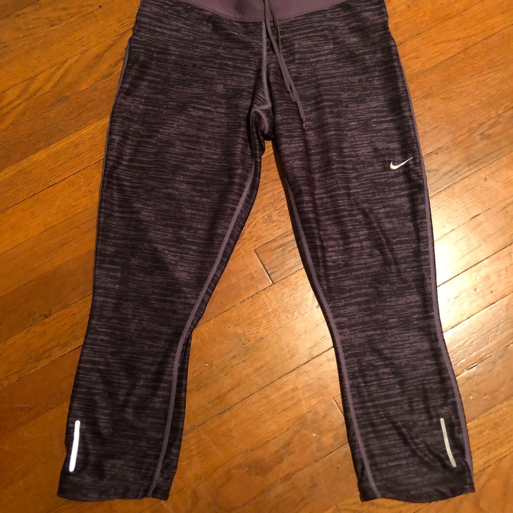 Purple/black nike dri-fit cropped yoga pants